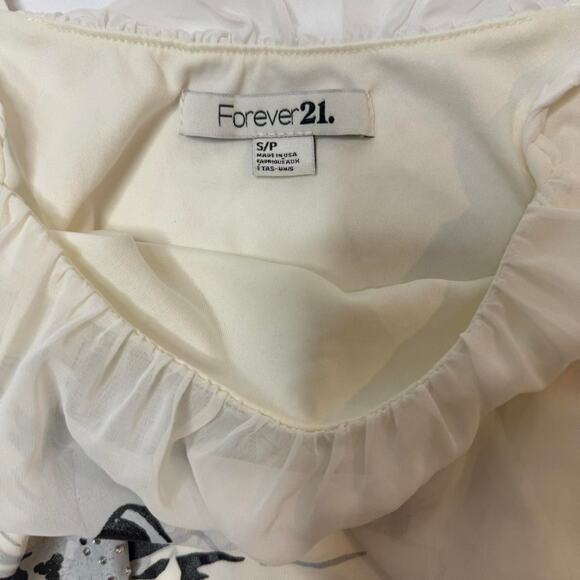 Forever 21 Vintage 2000s Size Small Flowy and feminine, this cream chiffon - Picture 4 of 5
